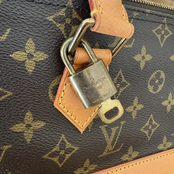 Louis Vuitton Brown Monogram Duffel Bag with Vachetta Leather - Picture 14 of 14